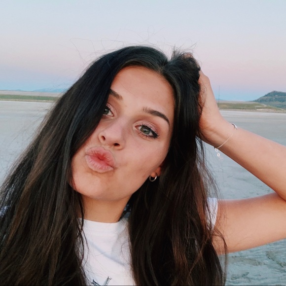 Meet Your Posher, Lilli - Picture 3 of 3